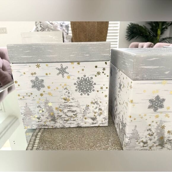 Silver Snowflakes Nested Boxes, 2 Piece Set - Picture 5 of 7